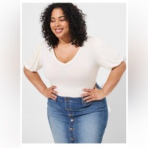 NWT! Super Soft V-Neck Smocked Cuff Puff Sleeve Tee